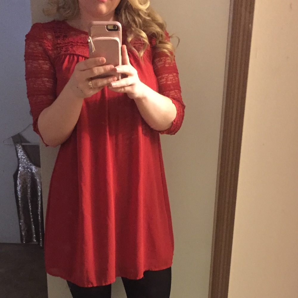 Red Lace Sweetheart Dress
